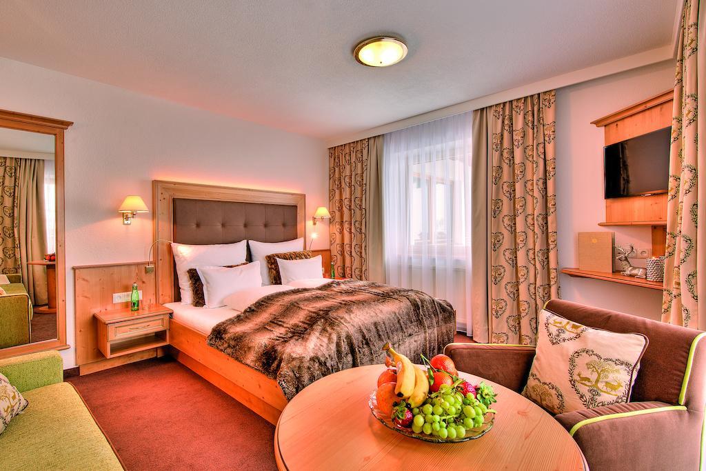 Hotel Garni Urezza Ишгъл Стая снимка