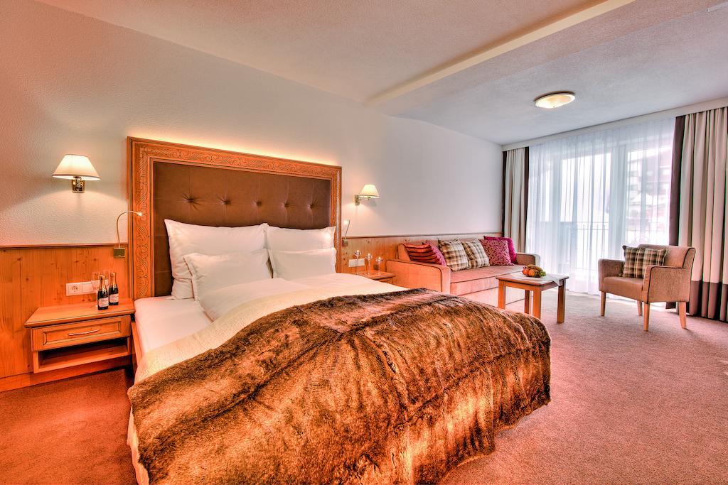 Hotel Garni Urezza Ишгъл Екстериор снимка