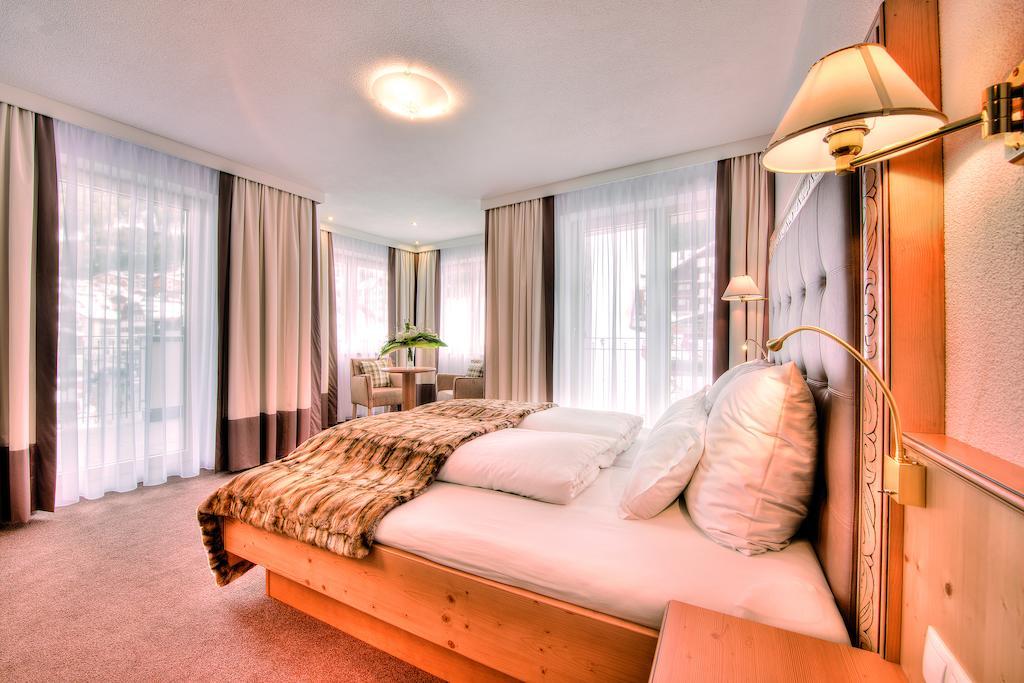 Hotel Garni Urezza Ишгъл Екстериор снимка